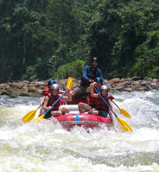 Combinación de Vehículo Todo Terreno & Rafting en el Parque de Aventuras San Lorenzo